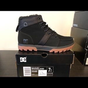DC Woodland Size 7 men’s new in box